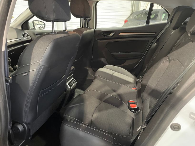 RENAULT MEGANE IV BERLINE 2021 - Photo n°12