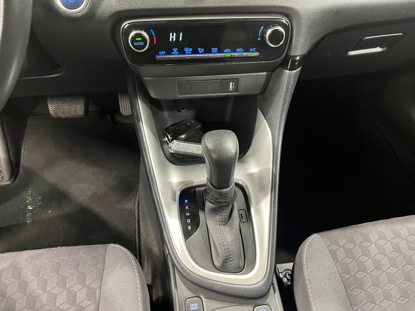 TOYOTA YARIS HYBRIDE MY20 2022 - Photo n°23