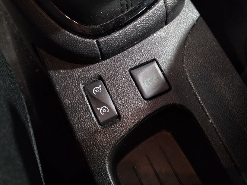 RENAULT CLIO IV BUSINESS 2018 - Photo n°13