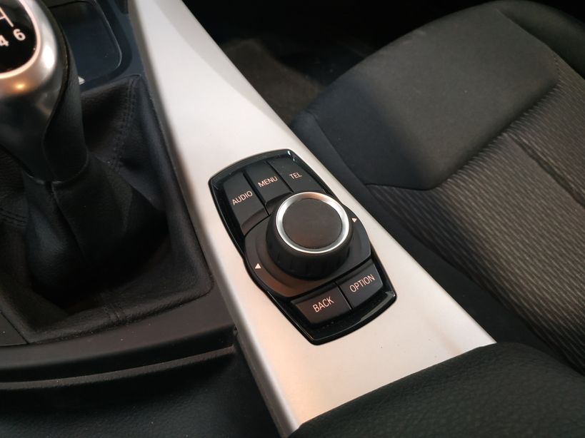 BMW SERIE 3 F30 LCI 2015 - Photo n°30