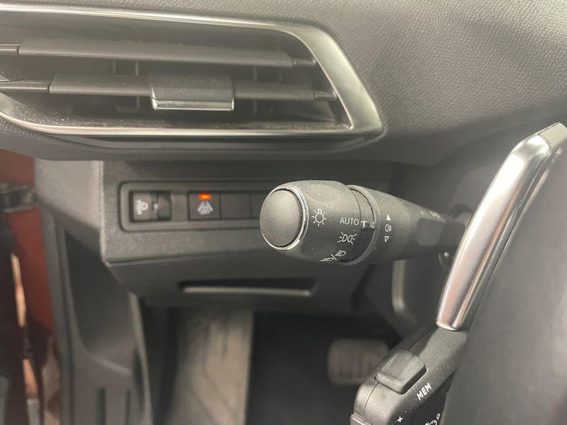 PEUGEOT 5008 2021 - Photo n°22