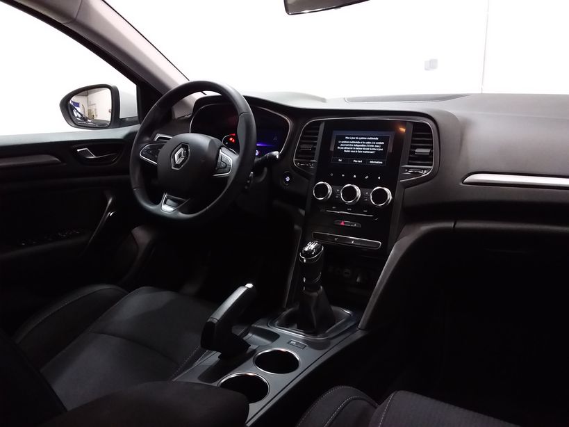 RENAULT MEGANE IV BERLINE 2020 - Photo n°9