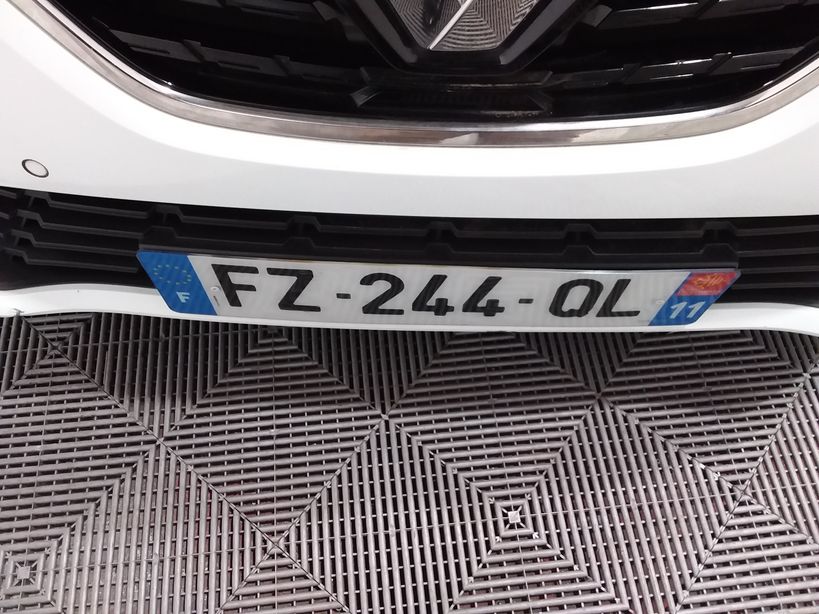 RENAULT MEGANE IV BERLINE 2021 - Photo n°9