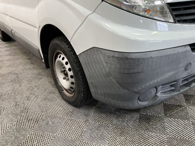 RENAULT TRAFIC FOURGON 2010 - Photo n°12