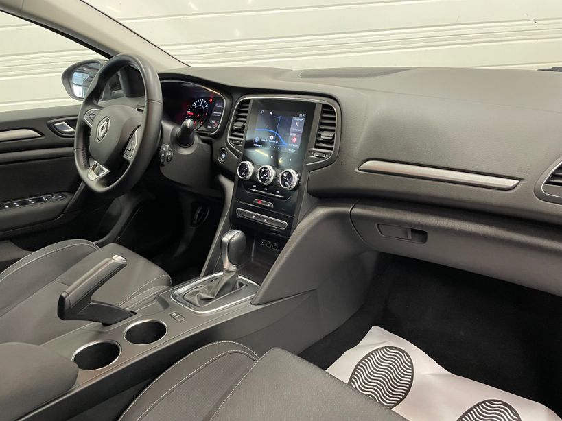 RENAULT MEGANE IV ESTATE 2022 - Photo n°10