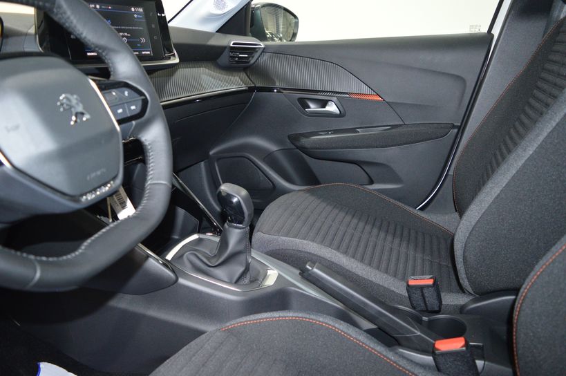 PEUGEOT 208 2022 - Photo n°18