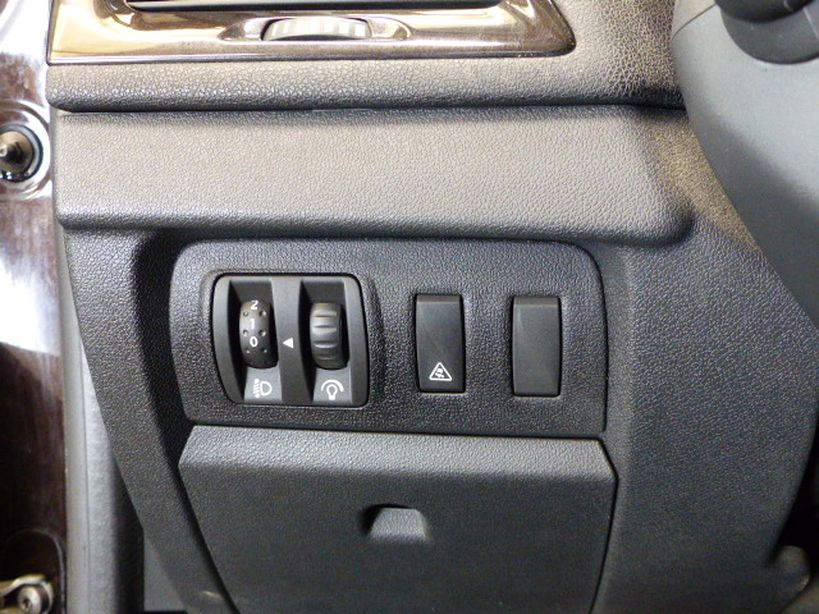 RENAULT MEGANE III BERLINE 2011 - Photo n°19