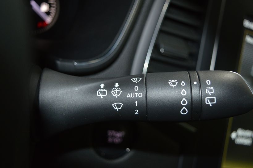 RENAULT MEGANE IV BERLINE 2018 - Photo n°30