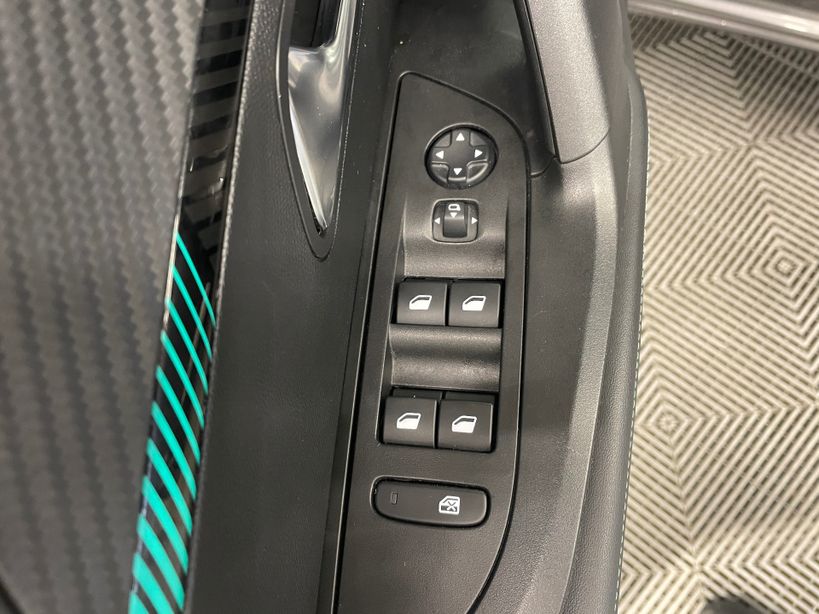 PEUGEOT 2008 2023 - Photo n°10