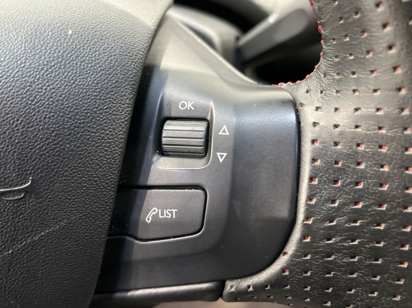 PEUGEOT 208 2019 - Photo n°26