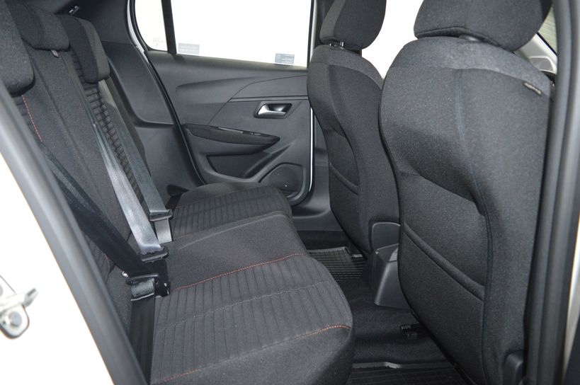 PEUGEOT 208 2022 - Photo n°30