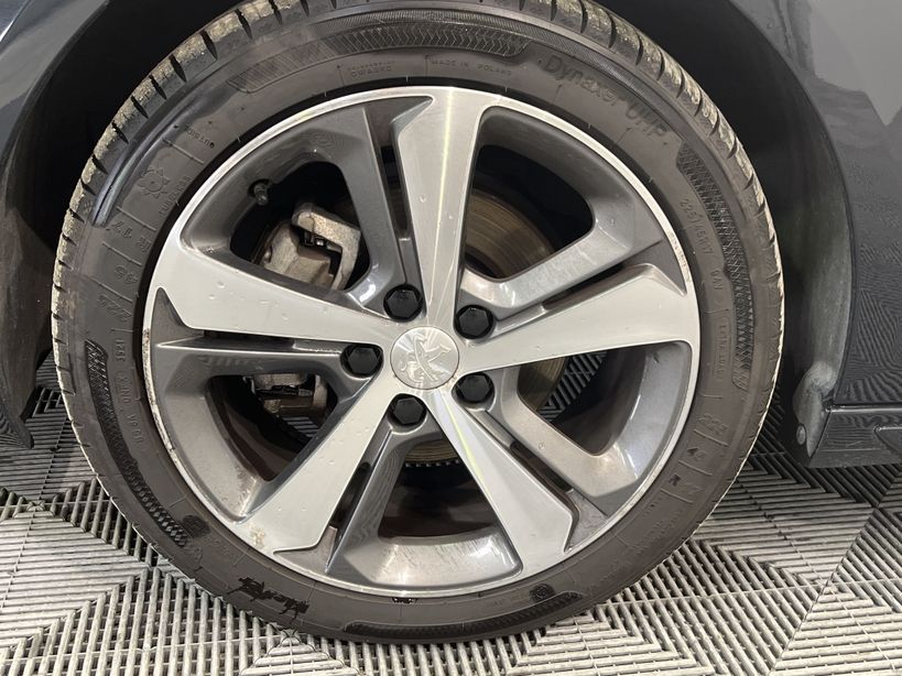 PEUGEOT 308 2018 - Photo n°16