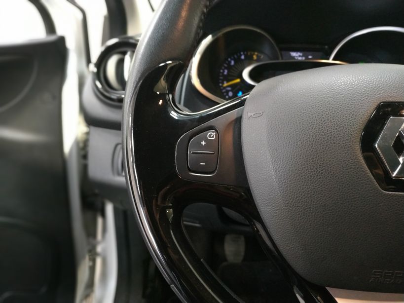 RENAULT CLIO IV BUSINESS 2015 - Photo n°15