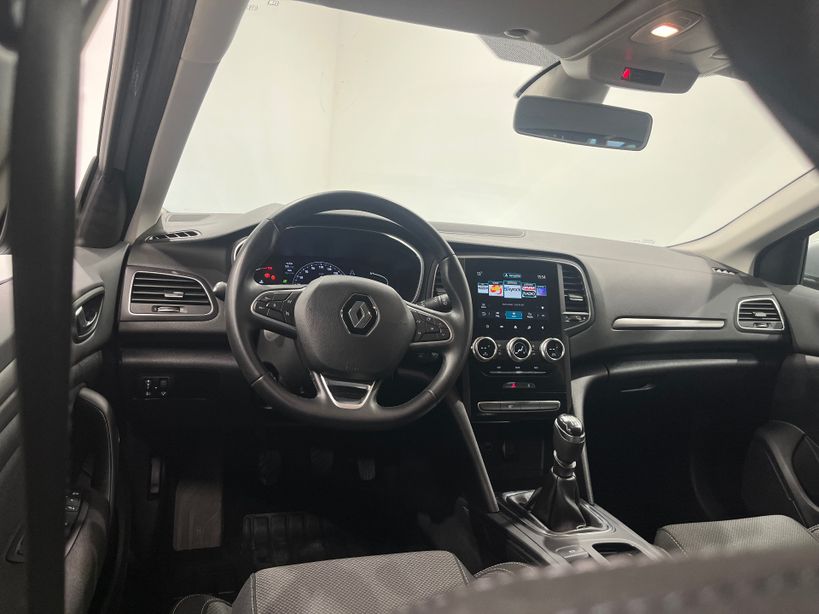 RENAULT MEGANE IV BERLINE 2023 - Photo n°31