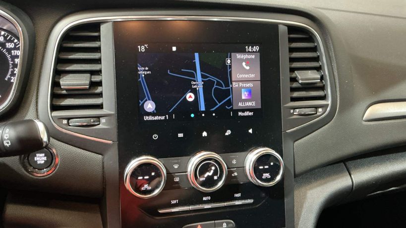 RENAULT MEGANE IV BERLINE 2022 - Photo n°16