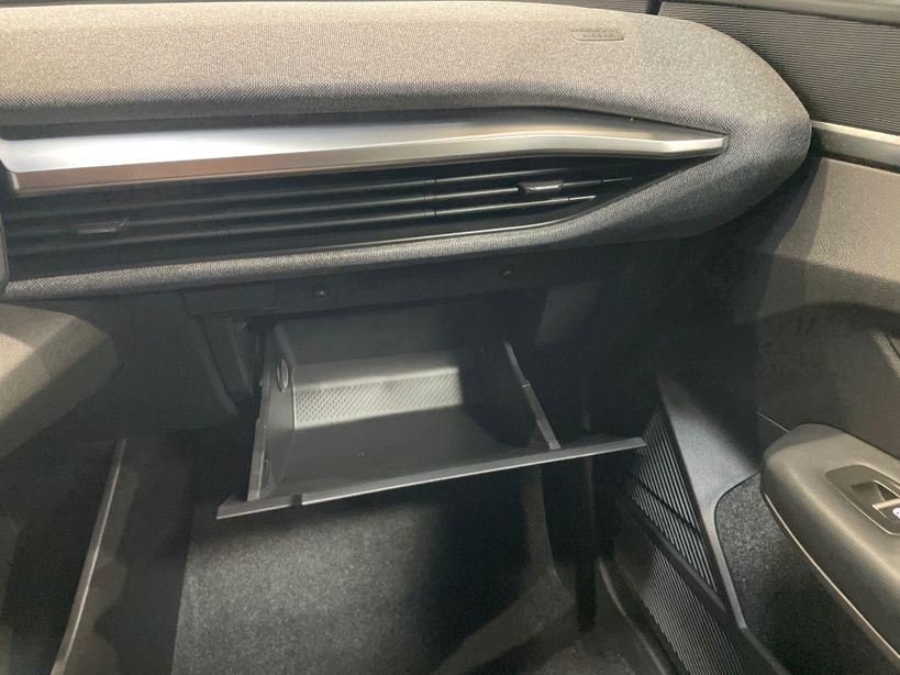 RENAULT MEGANE E TECH 2023 - Photo n°24