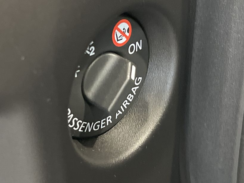 RENAULT MEGANE IV BERLINE 2020 - Photo n°43