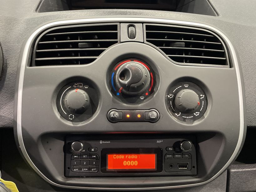 RENAULT KANGOO EXPRESS 2018 - Photo n°12