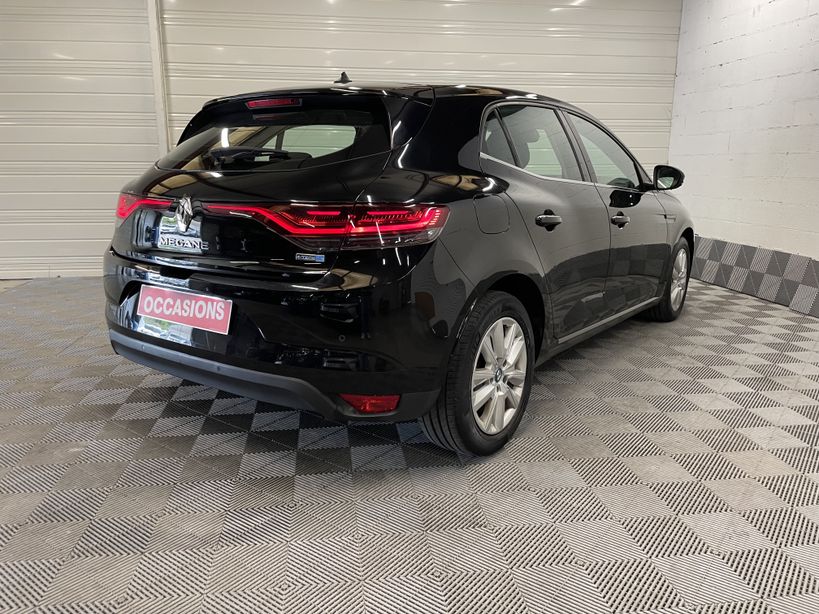 RENAULT MEGANE IV BERLINE 2021 - Photo n°6