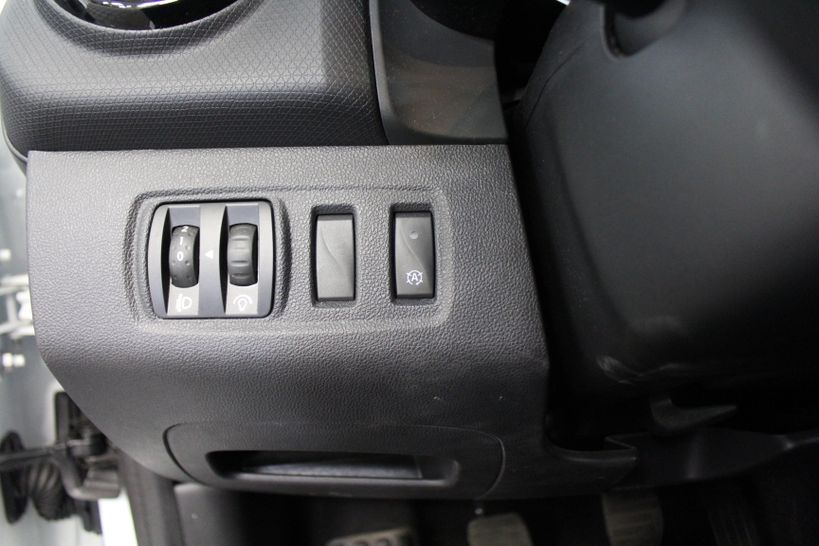 RENAULT CLIO IV ESTATE 2017 - Photo n°12