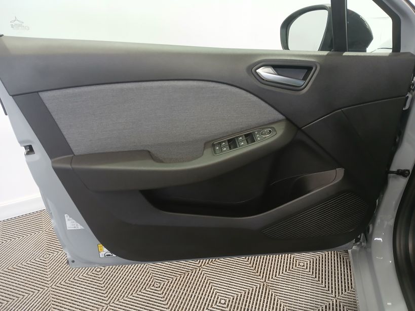 RENAULT CLIO V 2025 - Photo n°11