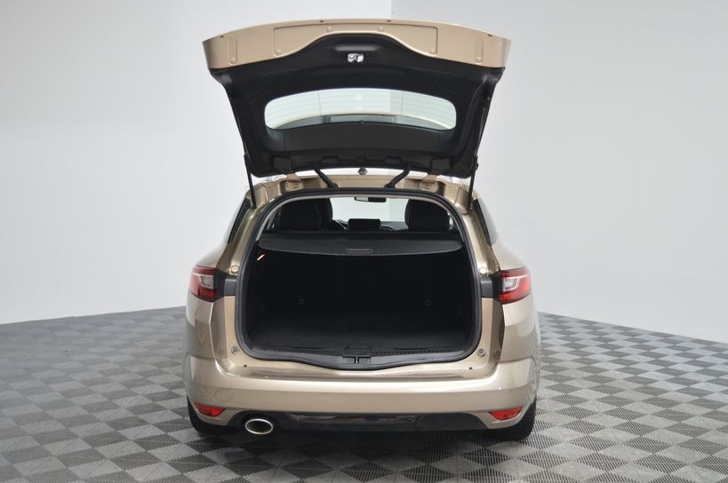 RENAULT MEGANE IV ESTATE 2019 - Photo n°35