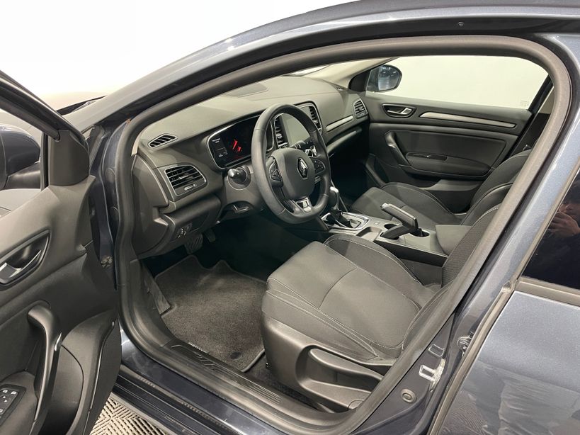 RENAULT MEGANE IV BERLINE 2022 - Photo n°17