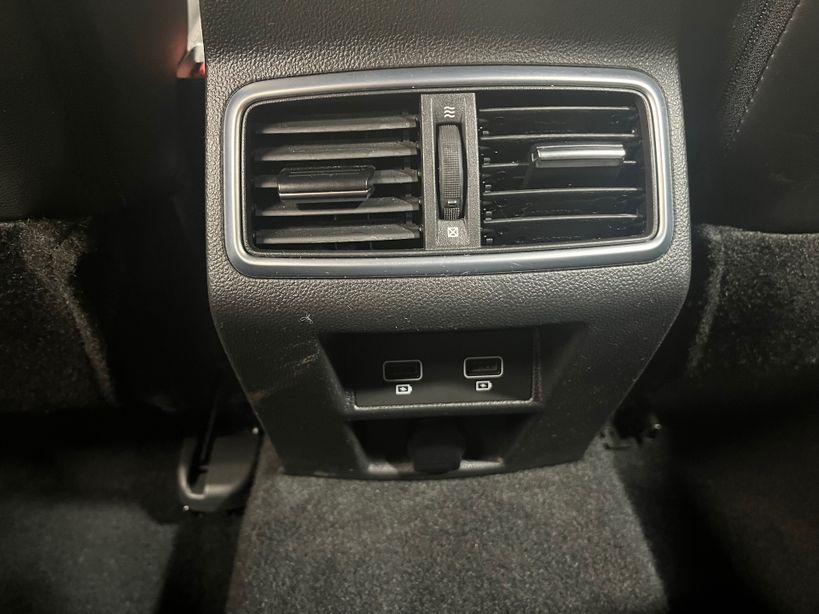 RENAULT MEGANE IV BERLINE 2021 - Photo n°20