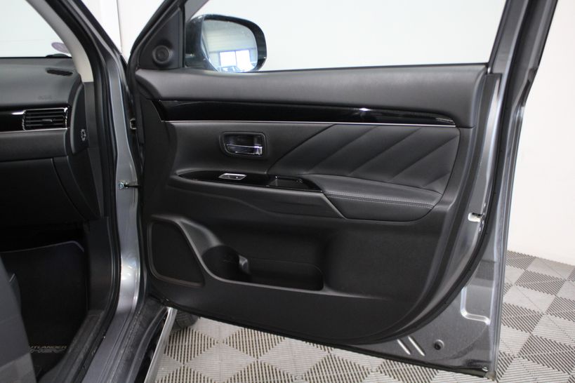 MITSUBISHI OUTLANDER PHEV 2019 - Photo n°38