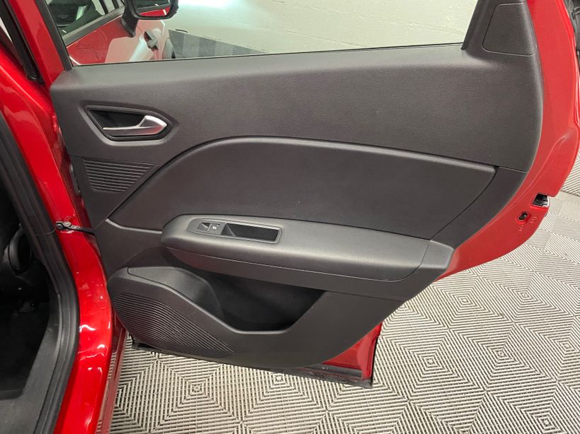 RENAULT CAPTUR 2023 - Photo n°33