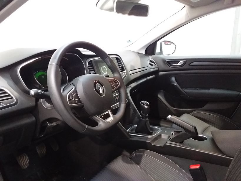 RENAULT MEGANE IV BERLINE BUSINESS 2018 - Photo n°8