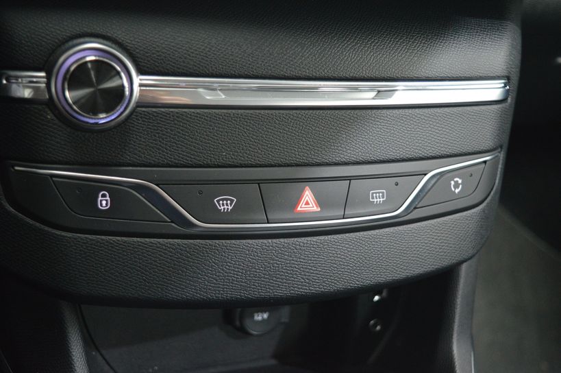 PEUGEOT 308 2014 - Photo n°17