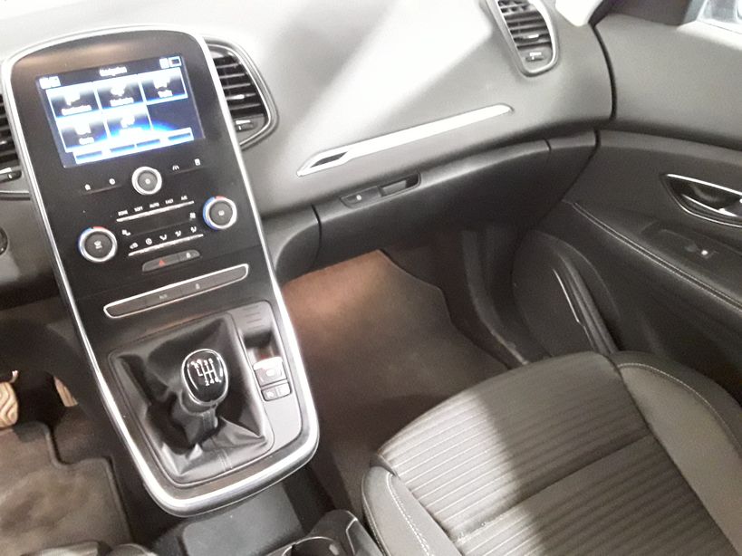 RENAULT GRAND SCENIC IV 2019 - Photo n°29