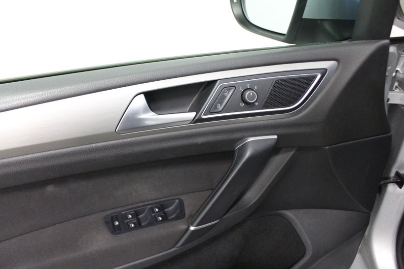 VOLKSWAGEN GOLF SPORTSVAN 2014 - Photo n°11