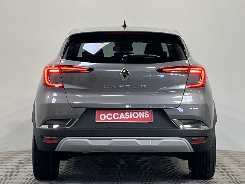 RENAULT CAPTUR 2023 - Photo n°6