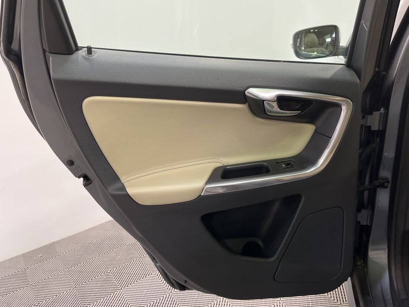 VOLVO XC60 2016 - Photo n°36
