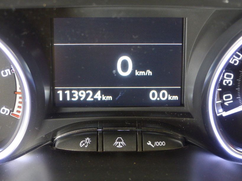 PEUGEOT 208 2014 - Photo n°4