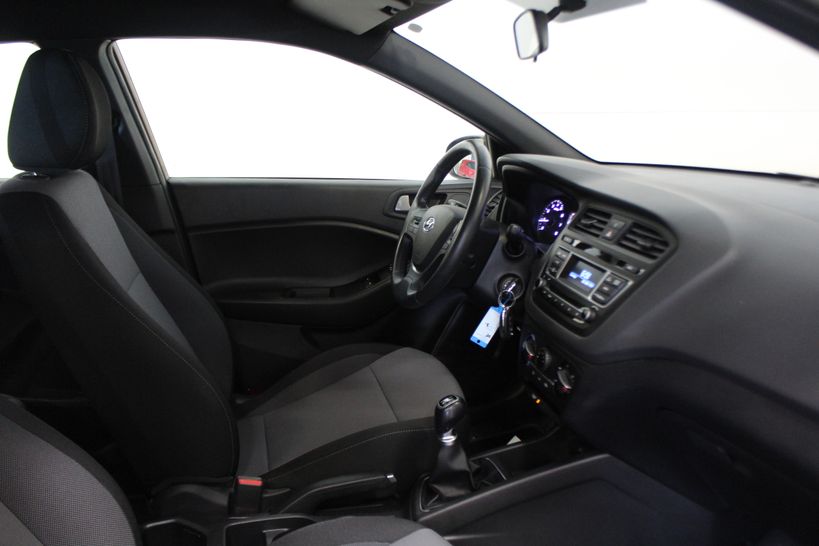 HYUNDAI i20 2018 - Photo n°6