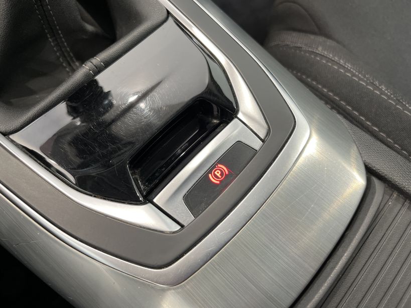 PEUGEOT 308 2015 - Photo n°20