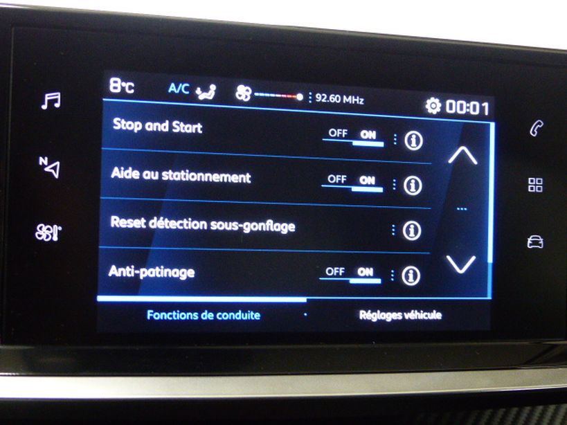 PEUGEOT 208 2022 - Photo n°8