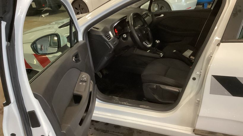 RENAULT CLIO V 2020 - Photo n°9