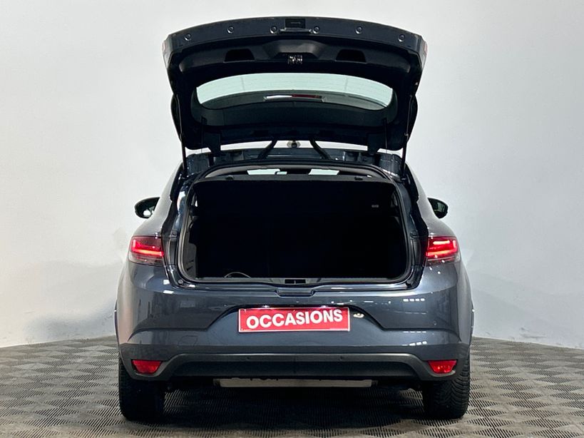 RENAULT MEGANE IV BERLINE 2023 - Photo n°37