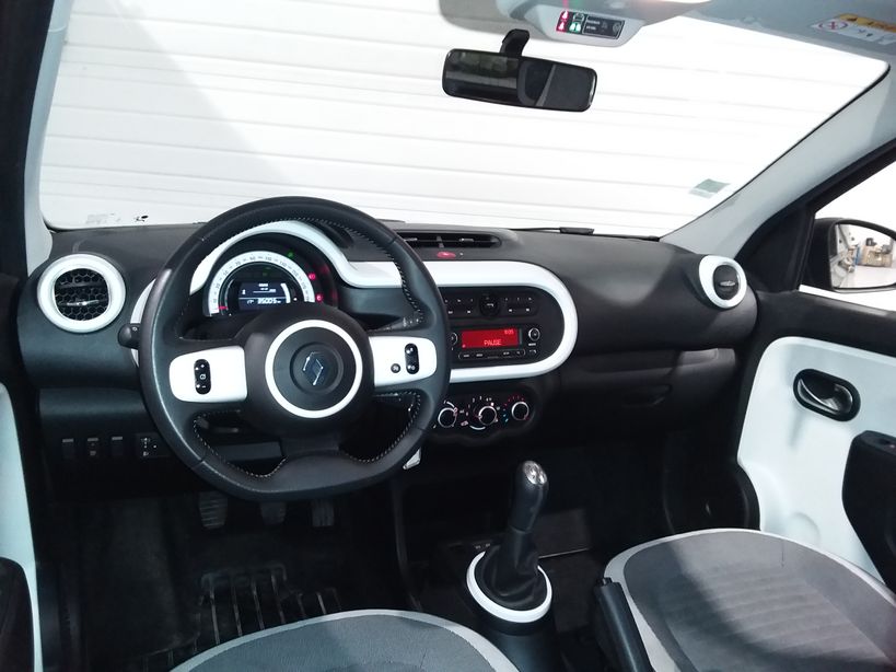 RENAULT TWINGO III 2019 - Photo n°9