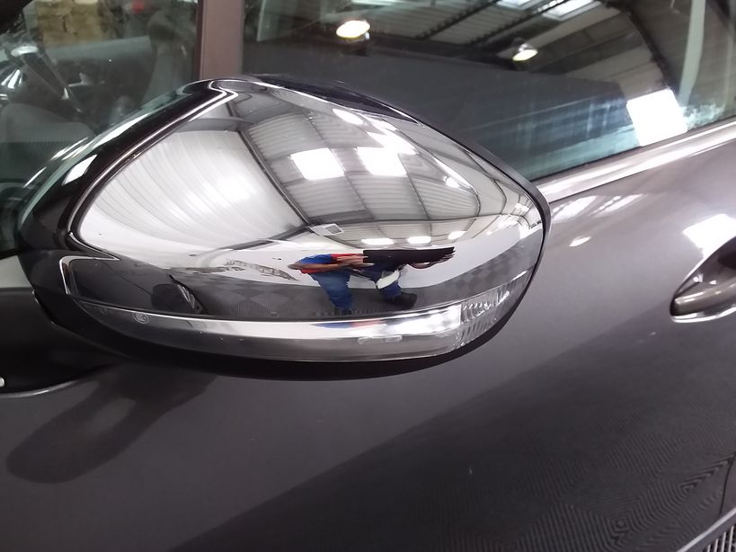 PEUGEOT 208 2018 - Photo n°2