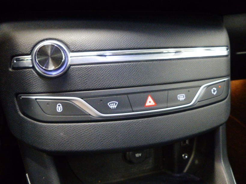 PEUGEOT 308 2016 - Photo n°18