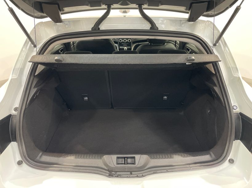 RENAULT MEGANE IV BERLINE 2021 - Photo n°47