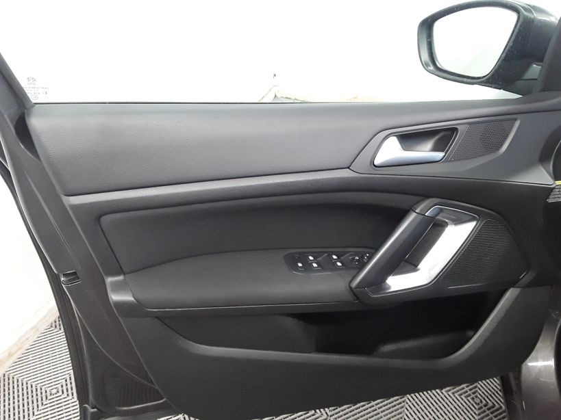 PEUGEOT 308 BUSINESS 2019 - Photo n°11