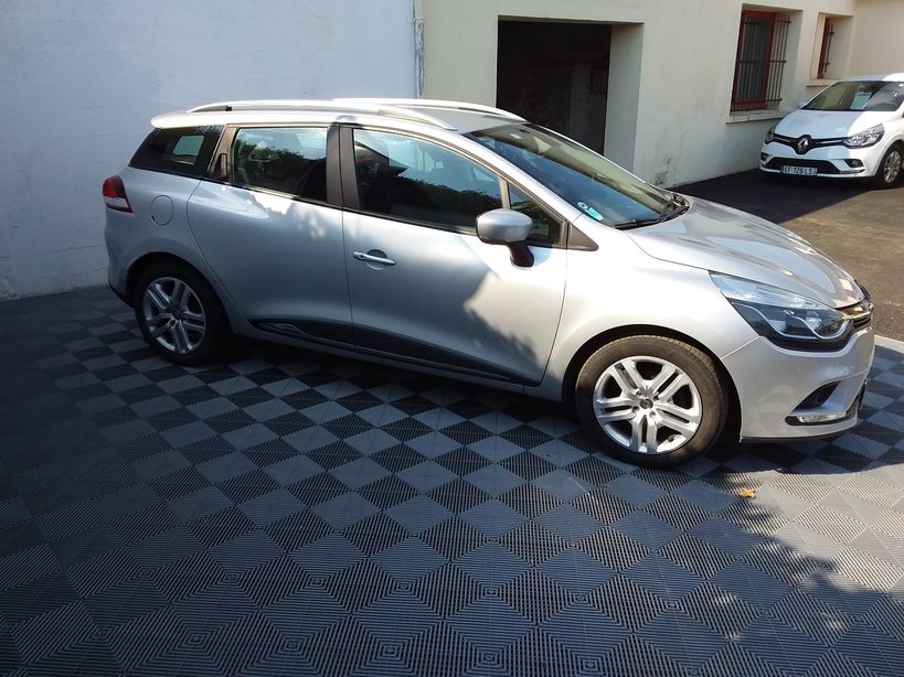 RENAULT CLIO IV ESTATE 2017 - Photo n°5