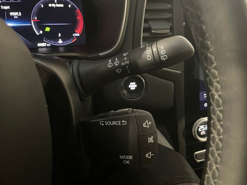 RENAULT MEGANE IV BERLINE 2022 - Photo n°32