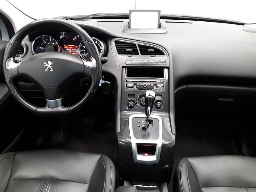 PEUGEOT 5008 2015 - Photo n°6